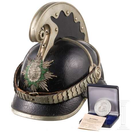 Kammhelm für Wachtmeister der Königlich Sächsischen Gendarmerie, 1878 - 1918 - Foto 1