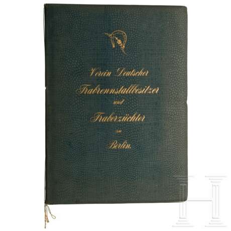 August Graf von Bismarck (1849 - 1920) - Ehrenmitgliedschafts-Urkunde des Vereins Deutscher Trabrennstallbesitzer und Traberzüchter zu Berlin, 1912 - Foto 1