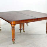 A large extendeble Victorian dinning table - photo 1