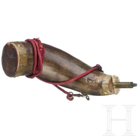 Perkussionspistole und Pulverhorn, um 1800 - Foto 4