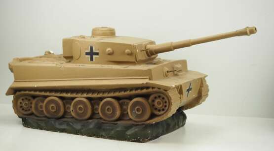 Großes Modell Panzerkampfwagen VI - Tiger. - Foto 1