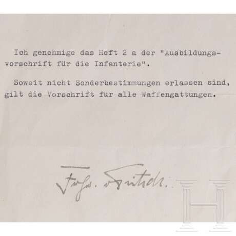 Werner Freiherr von Fritsch - Jahres-Geburtstagsliste sowie Genehmigungsschreiben für eine Ausbildungsvorschrift der Infanterie mit Unterschrift, 1935 - photo 3