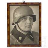Porträt eines Sturmmannes der Totenkopfverbände - Foto 1