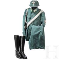 Uniformensemble für einen Leutnant der Schutzpolizei