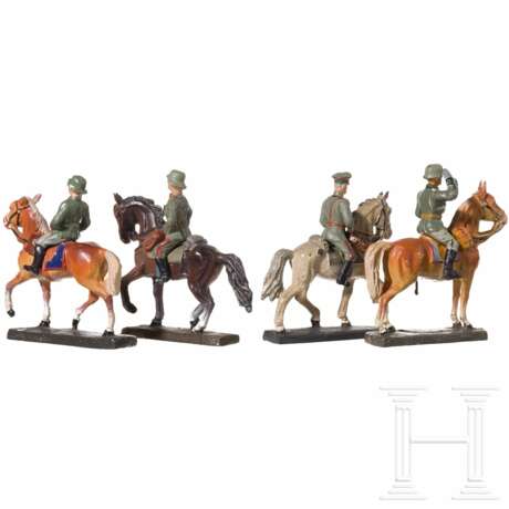 Vier Offiziere zu Pferd - photo 2
