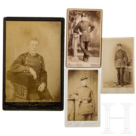 16 Lineol dänische und deutsche Soldaten und Zubehörteile sowie vier Kabinettfotos von Offizieren - photo 4