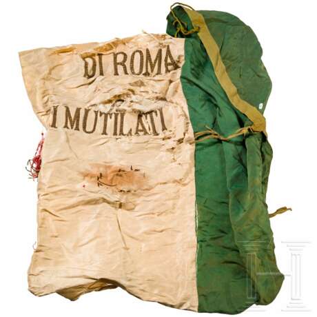 Benito Mussolini - Fragmente einer Fahne der Kriegsversehrten Roms - Foto 3