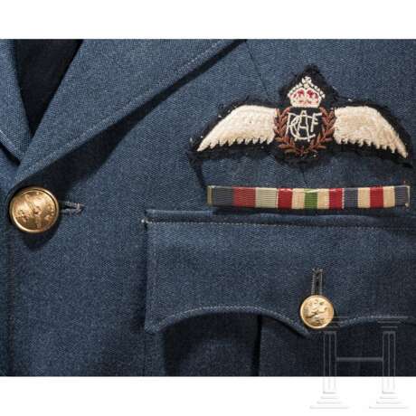 Uniformensemble für einen Second Lieutenant der Royal Canadian Air Force - Foto 3