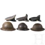 Sieben Helme und drei Schirmmützen, international, 20. Jhdt. - фото 2