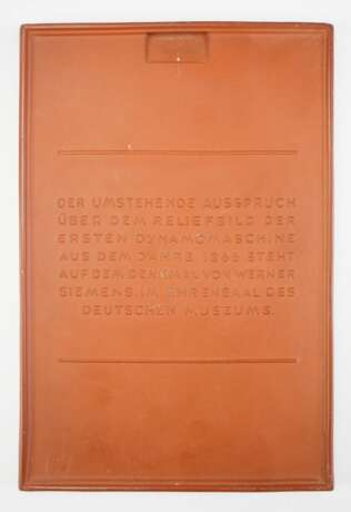 Meissen: Porzellan-Plakette auf Werner von Siemens 1866-1941. - photo 2