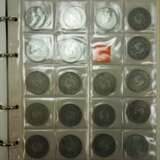 BRD: Sammlung 71 x 5 DM Münzen. - Foto 2
