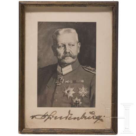 Karl-Jesko von Puttkamer (1900 - 1981) - zwei Schreiben bzgl. Landerwerb 1942, Karte und Brief Dönitz aus Nürnberg 1942, Autograph von Hindenburg und Anstecknadeln - photo 7