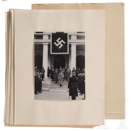 "Die Neue Reichskanzlei" mit Widmung Speers an Prof. Schmid-Ehmen sowie 14 großformatige Aufnahmen der Einweihung des "Führerbaus" - photo 5