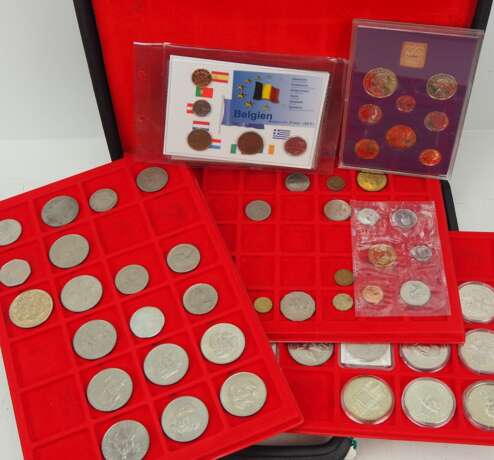 Sammlung Münzen und Medaillen. - photo 1