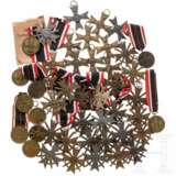 45 Kriegsverdienstkreuze/-medaillen - photo 1