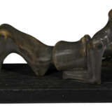 HENRY MOORE (1898-1986) - photo 8