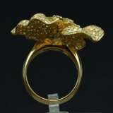 Золотое кольцо в форме цветка с бриллиантами Золото 21th century г. - фото 3