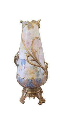 Yıldız Imperial Porcelain Factory Porcelain Vase by Monsieur Narcice Late 19th-Century Turkey . Porcelain Hand Painted Gilding Art Nouveau 19th century - photo 1