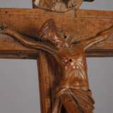 Geschnitztes Kruzifix - photo 2