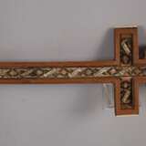 Geschnitztes Kruzifix - Foto 4