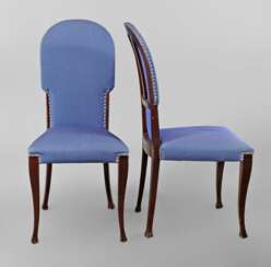 Zwei Stühle nach Henry van de Velde 