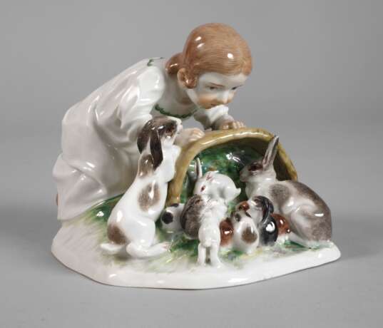 Meissen "Kind mit Kaninchen" - photo 1