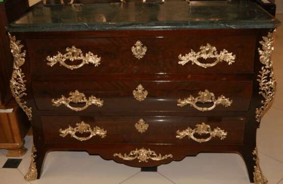 “A chest of drawers  Europe of the XIX century. ” - photo 1