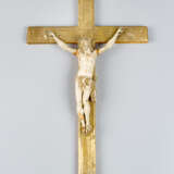 Small Crucifix - photo 2