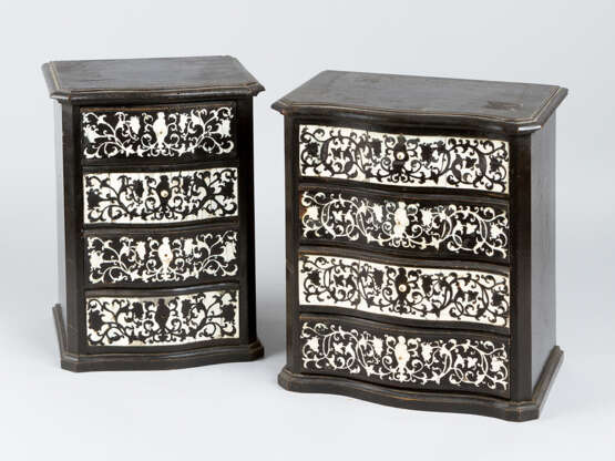 Pair of Miniature Commodes - фото 1