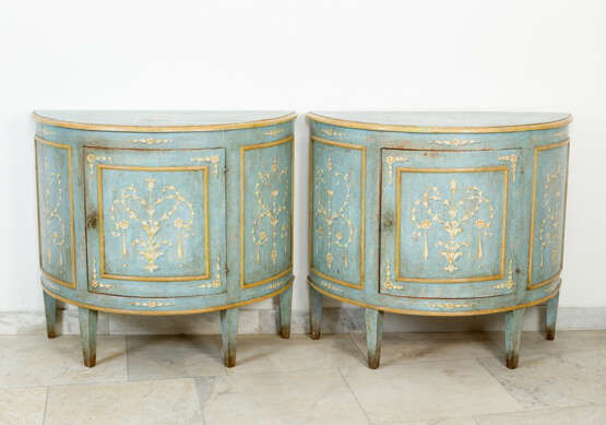 Pair of Demi Lune Chests - Foto 1