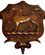 Décor. Carved Tiger Oak Heraldic Lion Shield