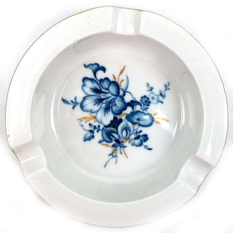 Meissen-Aschenbecher mit 3 Ablagen, rund, Blaue Blume mit Goldgräsern und Goldrand, 1. Wahl, Dm. 12,5 cm - Foto 1