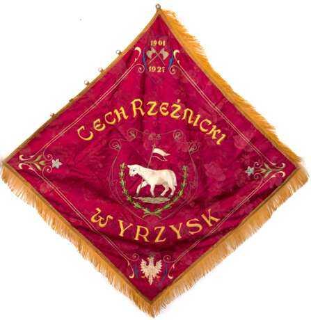 Zunftflagge, Polen "Metzger von Wyrzysk 1901-1927", feine Stickerei auf Damaststoff, vorderseitig Darstellung "Lamm" auf rotem Stoff, rückseitig "Hl. Josef mit Jesuskind und Lilienzweig"gelb… - Foto 1