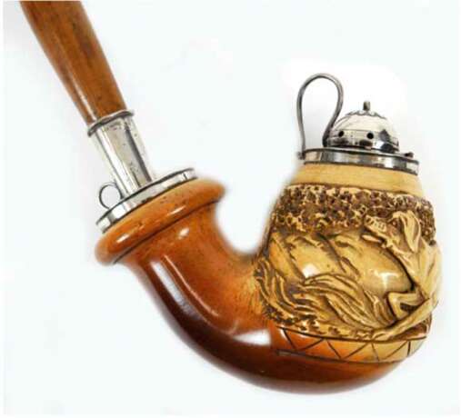 Langstielige Meerschaumpfeife, beschnitzter Kopf "Jagdhund", Silbermontierung mit Meisterpunze, L. 108 cm - photo 1