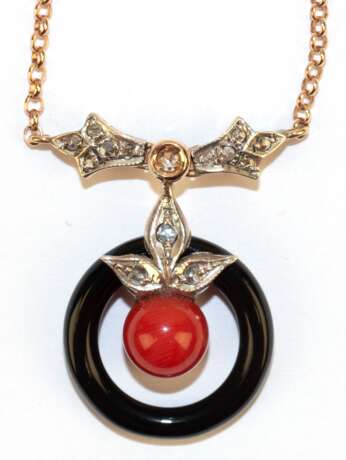 Collier, 585er RG/ WG 14 kt., 6,5 g, Koralle, Onyx, Diamanten ca. 0,28 ct., - photo 1