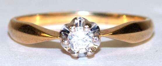 Brillant-Ring, 585er GG/WG, mit Solitär in Krappenfassung, 0,19 ct, vsi, Meisterpunze, ges. 2,6 g, RG 57,5 - Foto 1