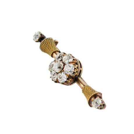 Elegant Russian gold brooch of 56 samples with diamonds. St. Petersburg 1908-1917 Diamonds Eclecticism Early 20th century - photo 2