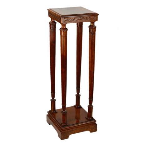 Wooden console made of solid walnut in Art Deco style. Early 20th century. Wood Eclecticism Early 20th century - photo 3