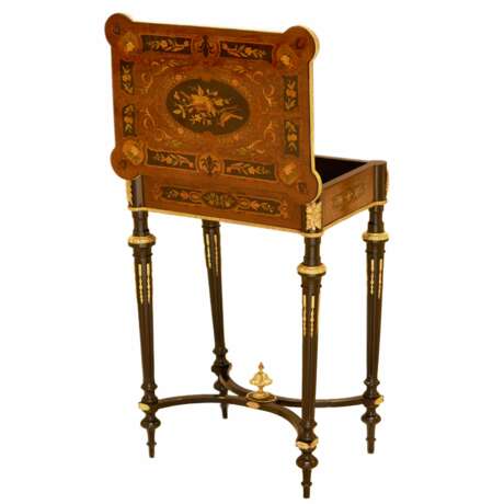 A lovely inlaid wood dressing table with gilded bronze. France late 19th century. Gilded bronze Napoleon III Late 19th century - photo 5