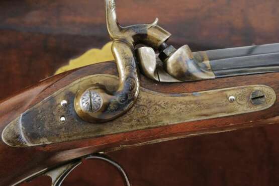 Une paire de pistolets de duel de l`armurier de la cour de Nicolas Ier - Bertrand. Saint-P&eacute;tersbourg. Milieu du 19&egrave;me si&egrave;cle. Wood metal Mid-19th century - Foto 10