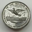 Preussen: Medaille für Verdienste um das Militär-Brieftaubenwesen, in Eisen. - Auction prices