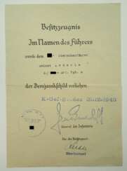 Demjanskschild Urkunde für einen SS-Oberscharführer der 2./ SS-Artillerie-Regiment 3.