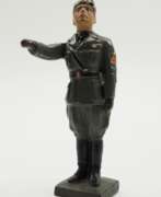 Übersicht. Elastolin: Benito Mussolini.