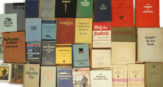 3. Reich: Lot Literatur. - фото 1