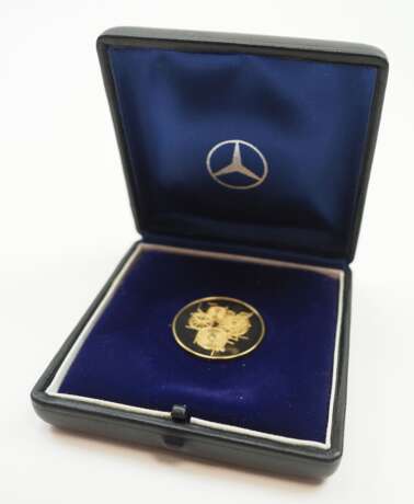 Daimler Benz Automobil 100 Jahre 1886-1986 GOLD Medaille, im Etui. - фото 2