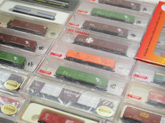 Con-Cor / Roundhouse: Spur N - Modelleisenbahnen 24 Wagons - OVP. - photo 1