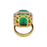 Impressive 18K gold ring with emerald and diamonds. Diamonds 21th century - photo 6