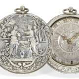 Taschenuhr: museale, deutsche Doppelgehäuse-Spindeluhr mit Repoussé-Gehäuse, Michael Brosy Friedberg, um 1700 - Foto 1