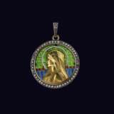 An elegant gold pendant on a chain with Our Lady on stained glass enamel in an antique case. Enamel 20th century - photo 2