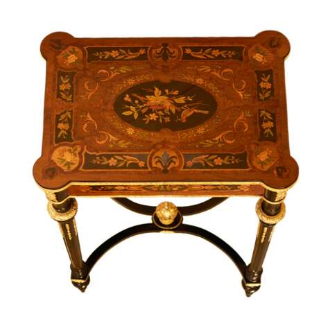 A lovely inlaid wood dressing table with gilded bronze. France late 19th century. Gilded bronze Napoleon III Late 19th century - photo 2